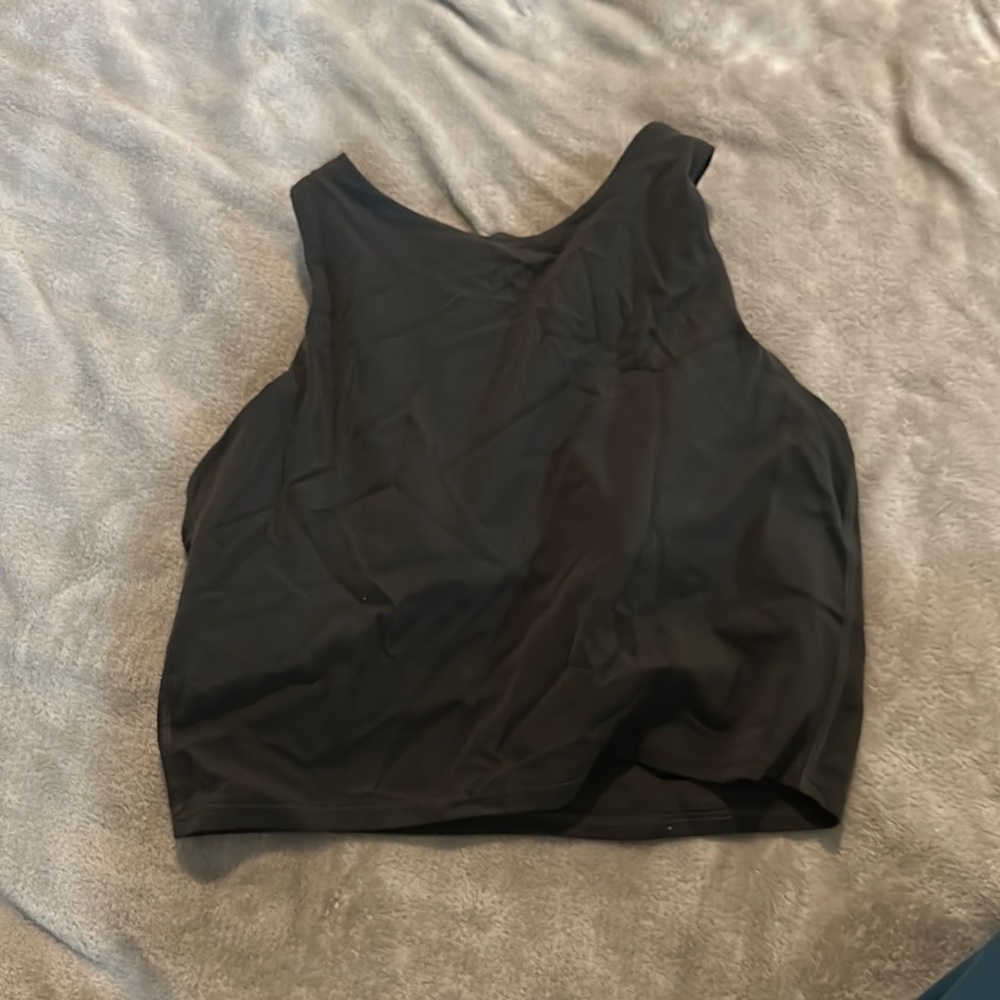 Athleta crop workout tops, size small